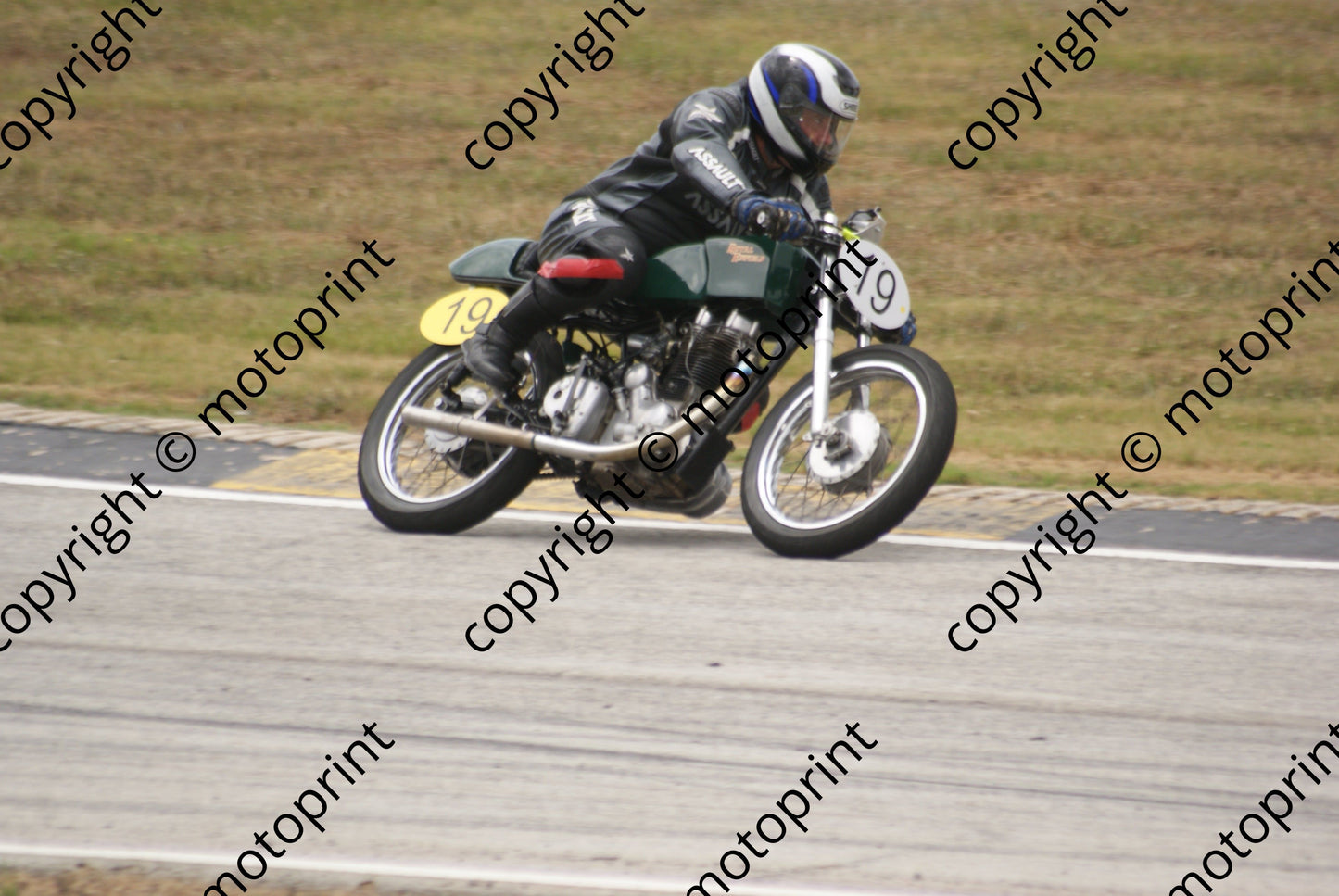MC 19 Dion De Beer Royal Enfield 21 Jan Aldo Scrib (155)