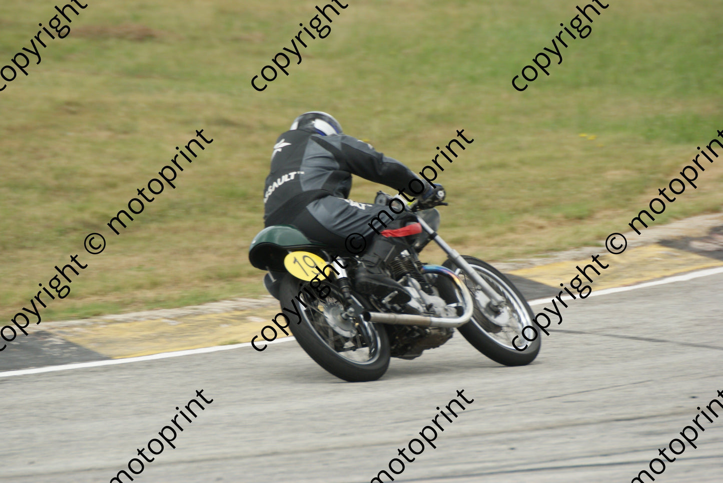 MC 19 Dion De Beer Royal Enfield 21 Jan Aldo Scrib (161)