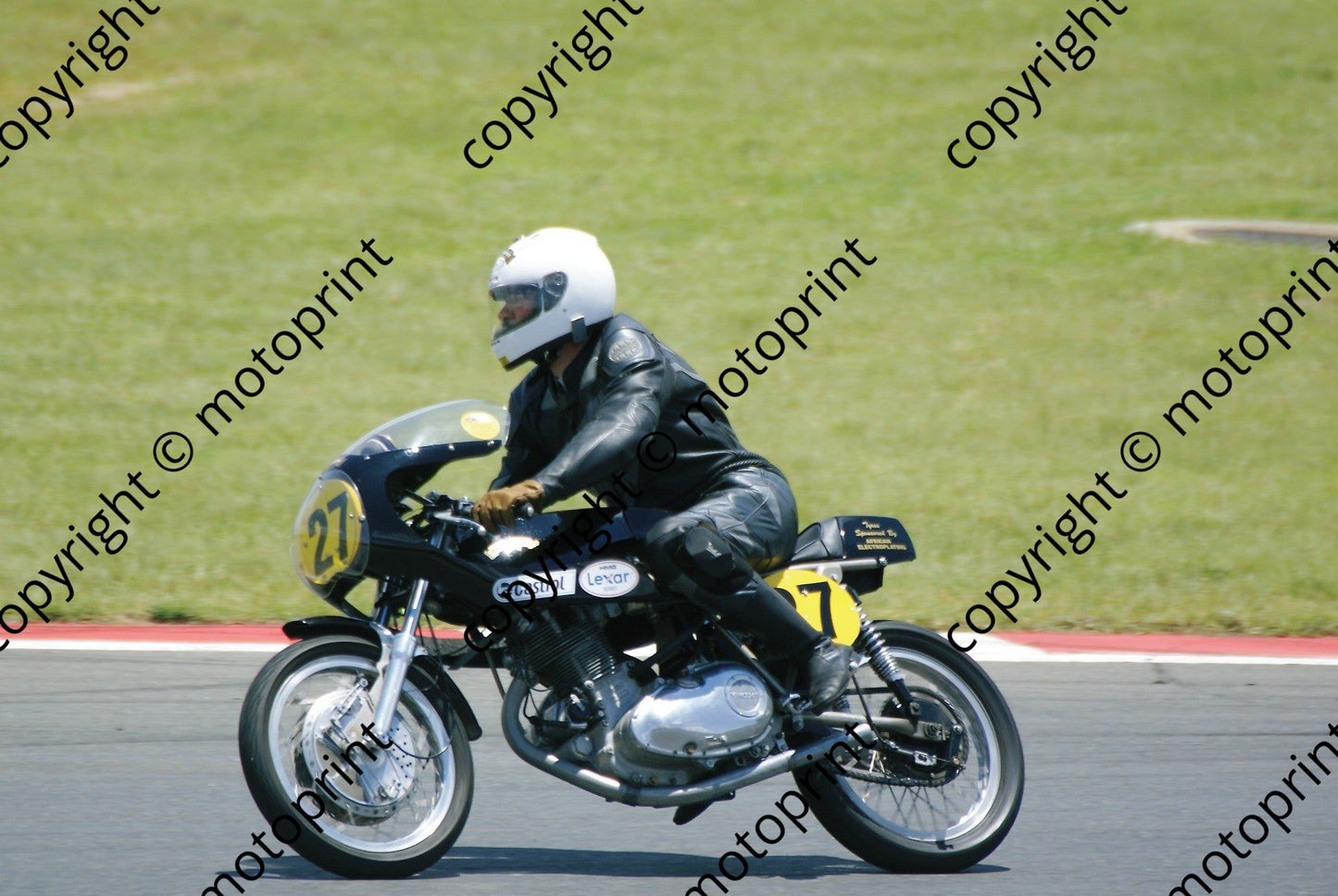 MC 27 Kinnear demo D1000215
