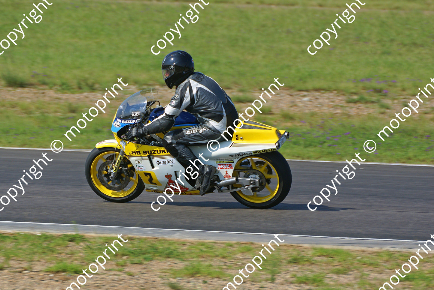 MC 2 Suzuki RGV 500 Keith Zeeman DSC02194