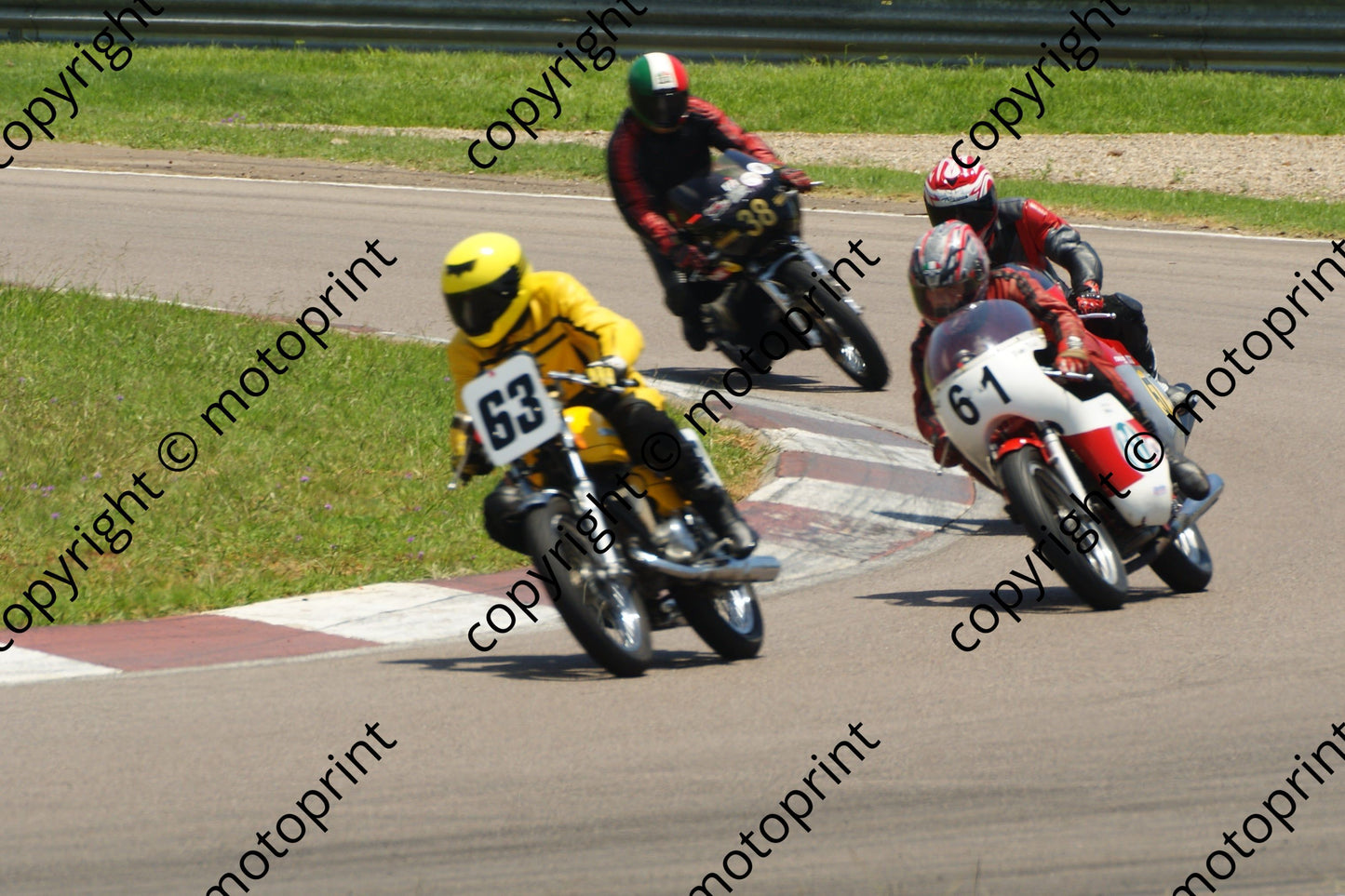 MC 63 Moss 61 Nichol Marriner 38 Viljoen Sunday DSC08656