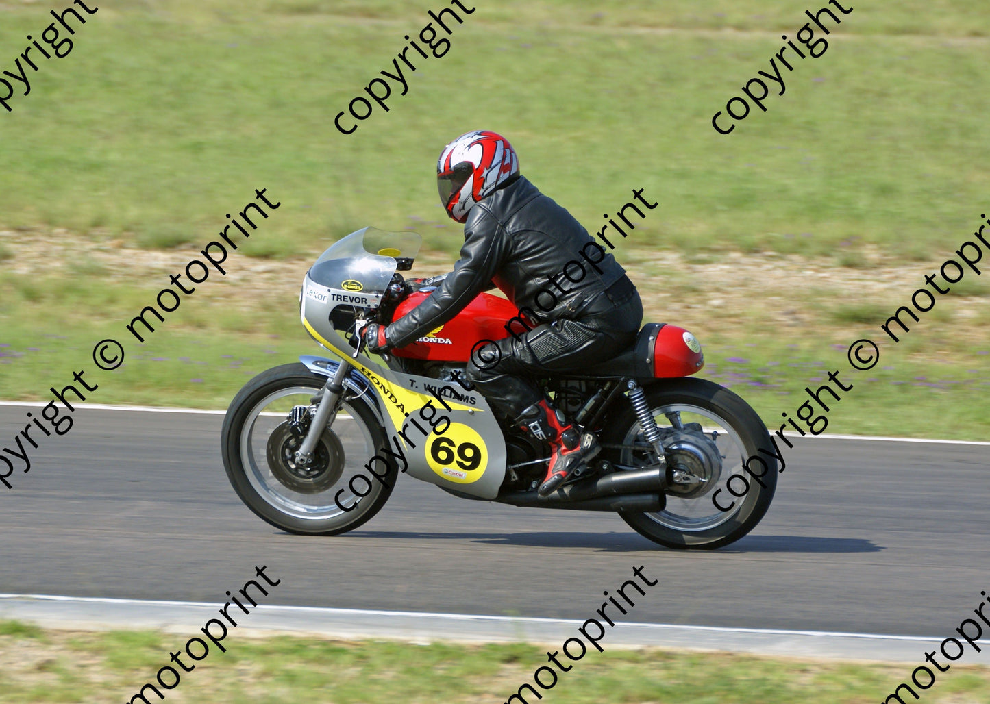 MC 69 Honda 500 Trevor Williams DSC02195
