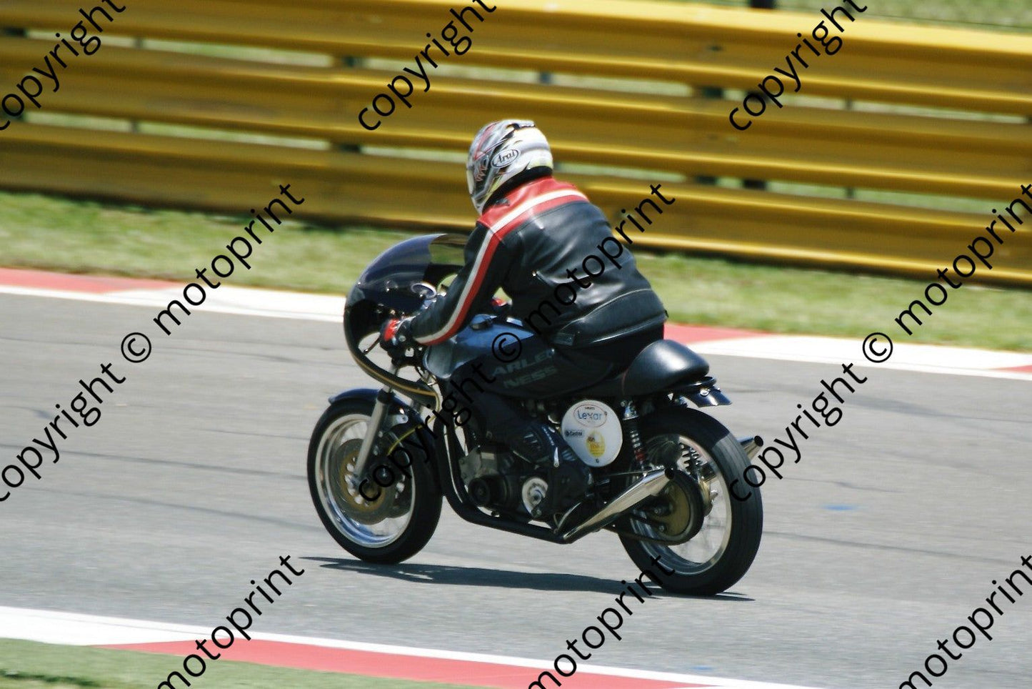 MC 88 Moody demo D1000231