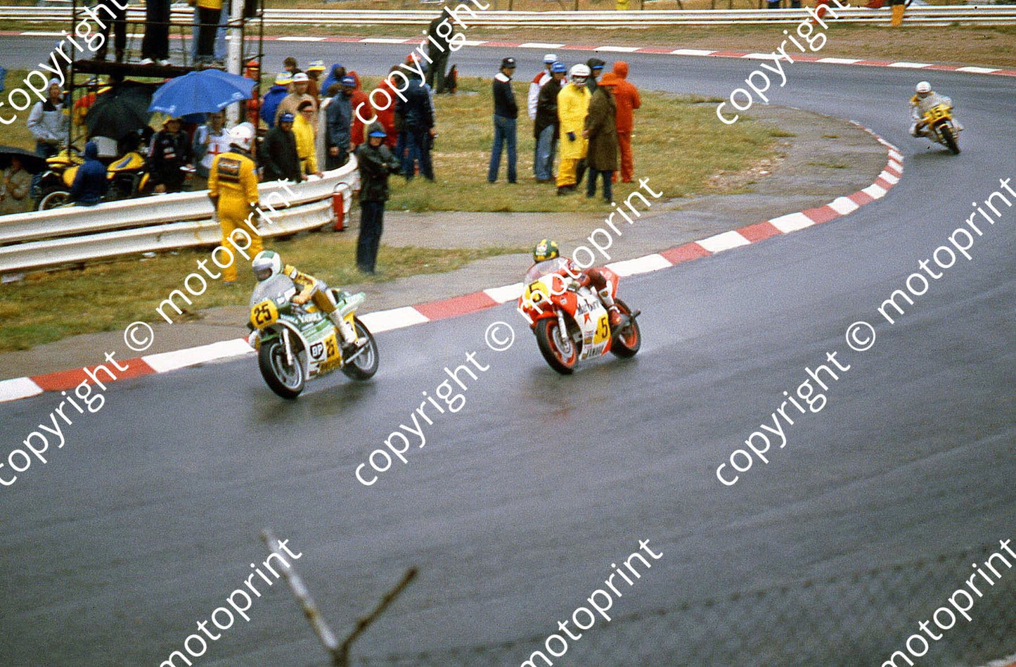 MC Hudson Suzuki, Ferrari Yamaha