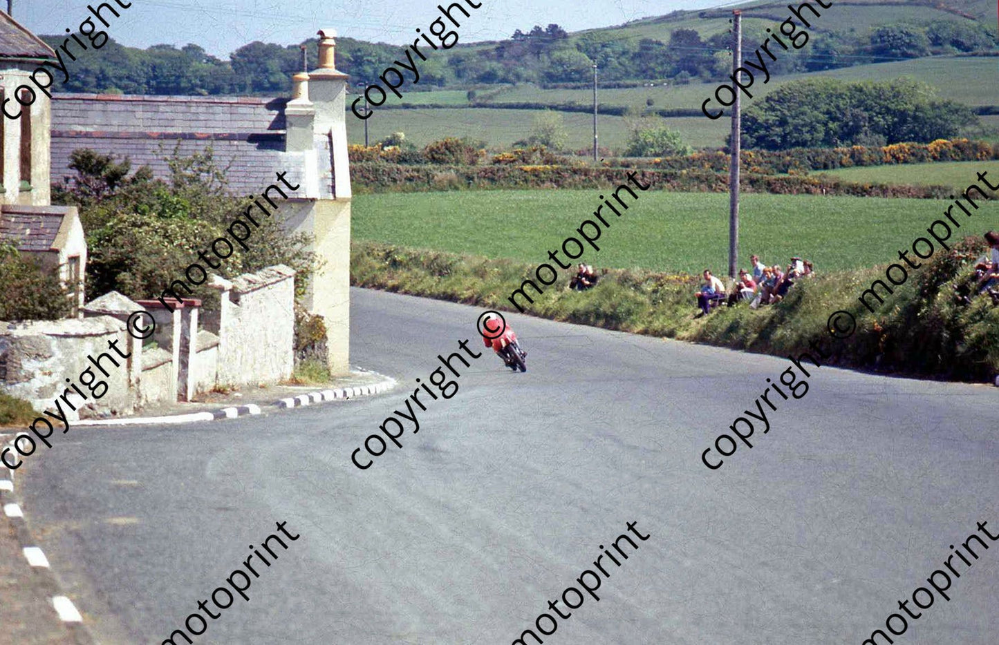 MC Rencullen sequence 3, left past houses