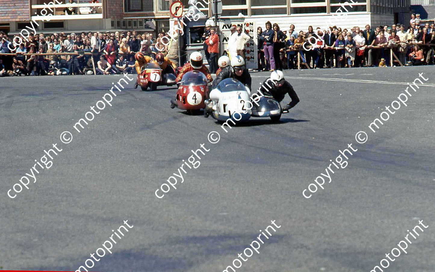 MC Sidecars through square