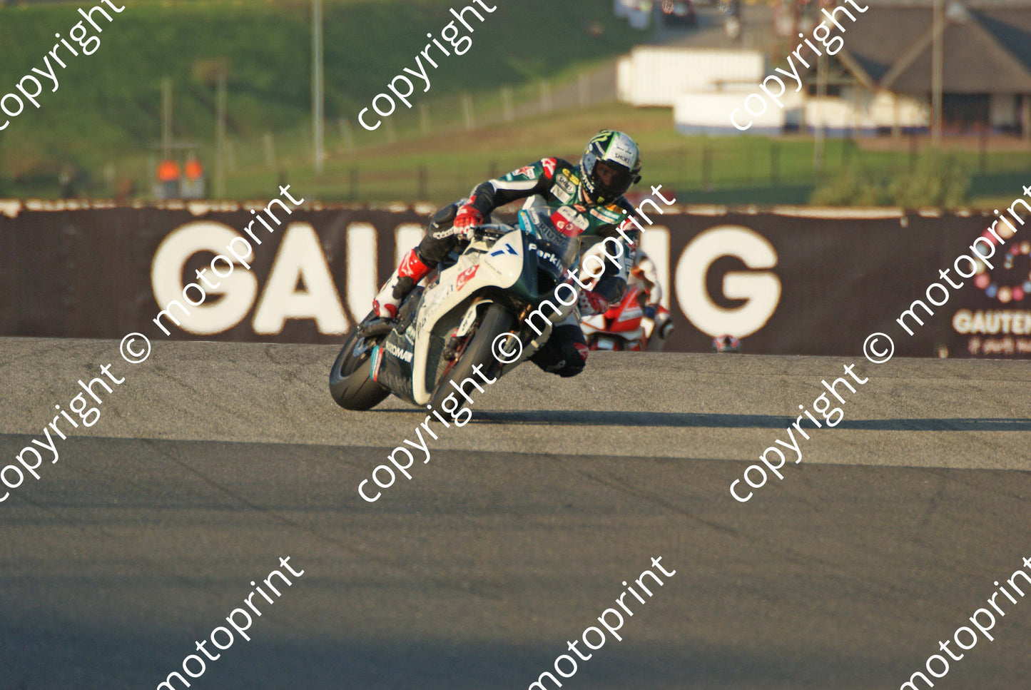 MC Davies (slight blur) (517)