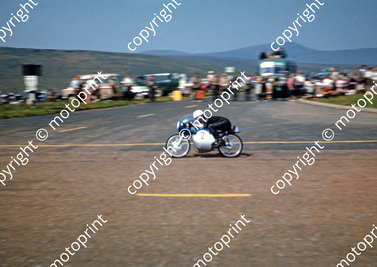 MC Ernst Degner 50cc Suzuki winner at Bungalow A4(31)