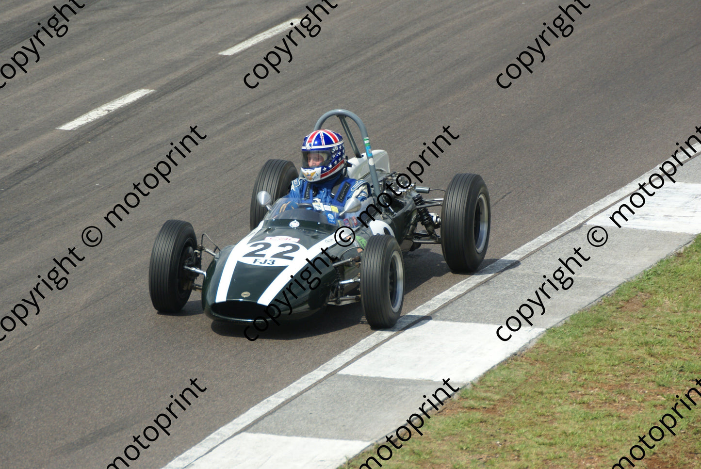 Mockett Cooper race 2 31-1 DSC06217