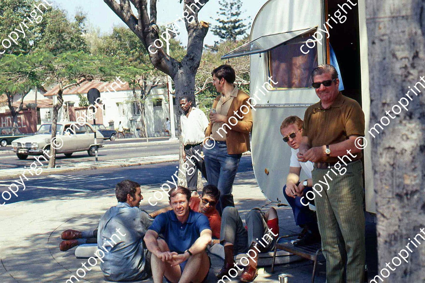 P DP with Ford men awaiting finish