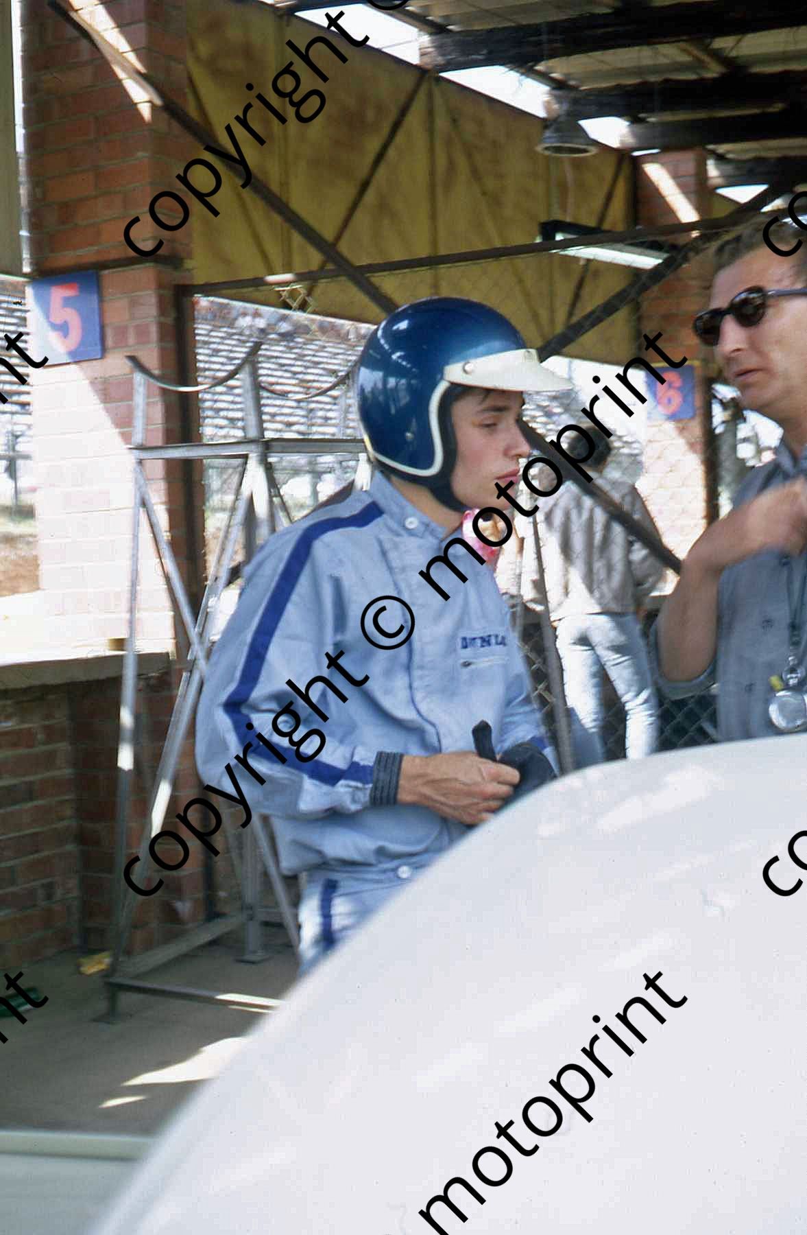 P Ickx drove Ecurie Franchorchamps Ferrari 275LM