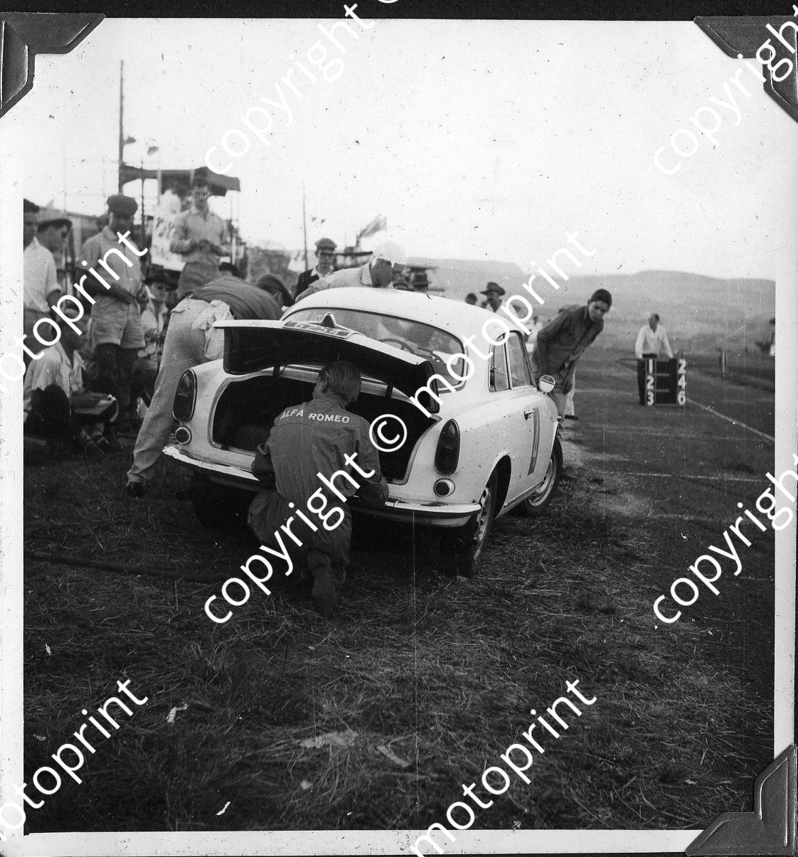 SL 1960 Hesketh 6 hr pits 024 - Copy