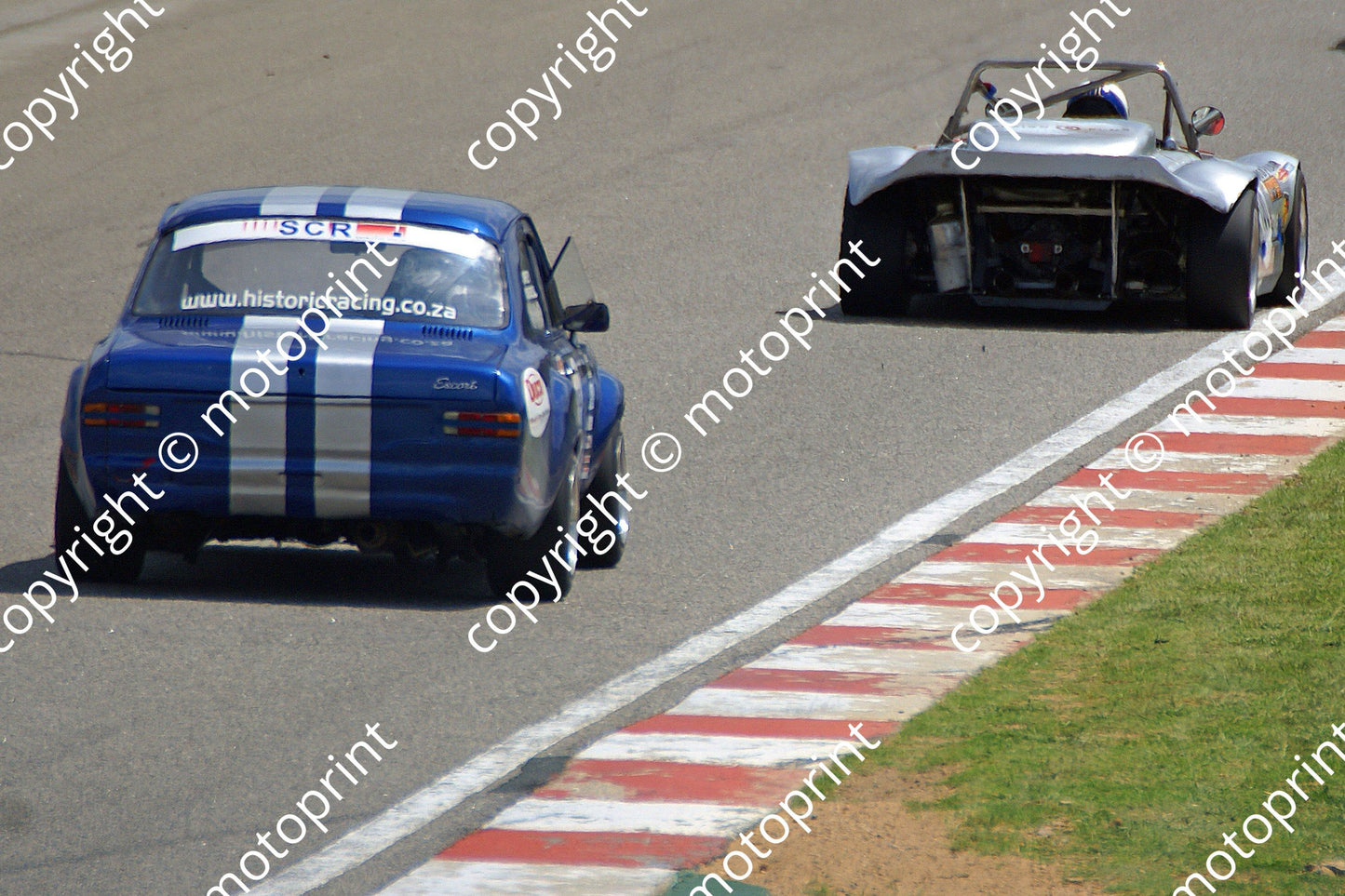 SL 79 Escort check, Costas Baracuda Porsche 106 cropped DSC03569