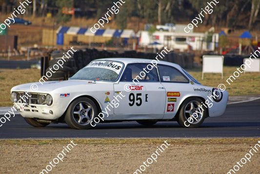 SL Alfa windscreen blown