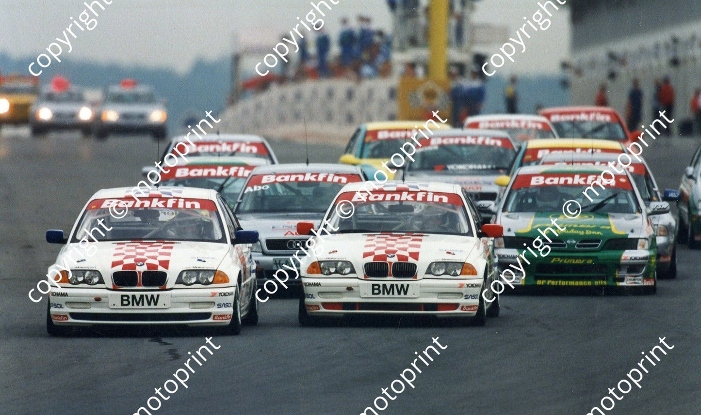 SL Bankfin 1999 Kyalami Bmws lead 1st corner 390
