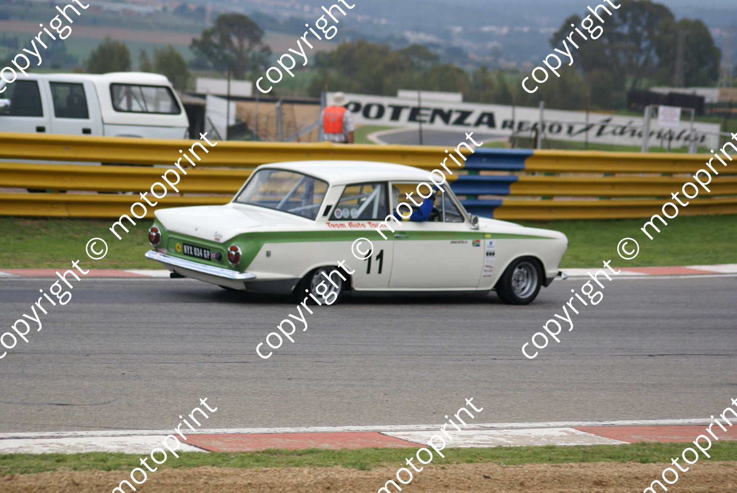 SL Botha Cortina flat rear 24 DSC03345 practice 11
