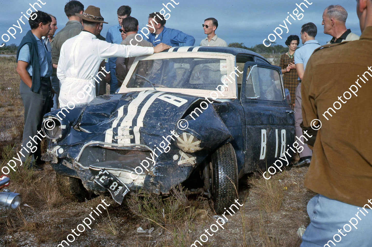 SL Buddy Wright Anglia wet day into spec cars