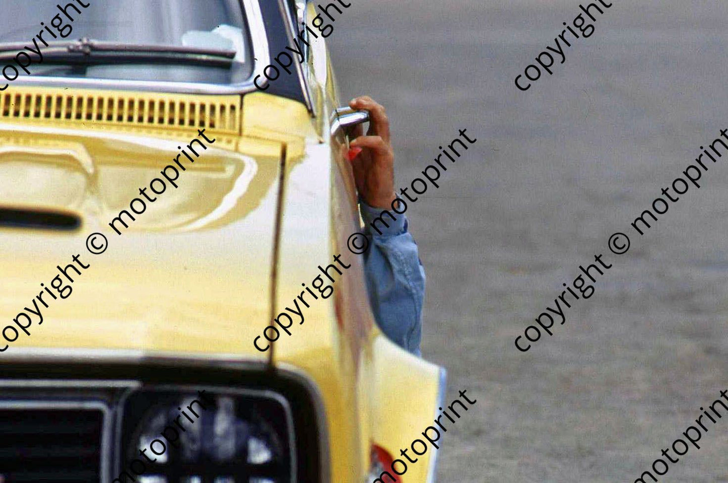 SL Help. Monaro has trapped Dirk Marais