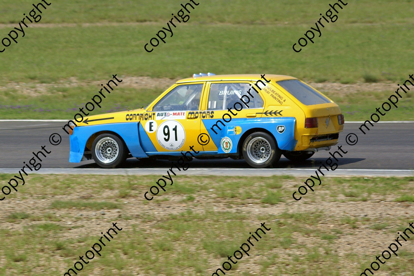 SL Mazda 323 Bruins DSC02247