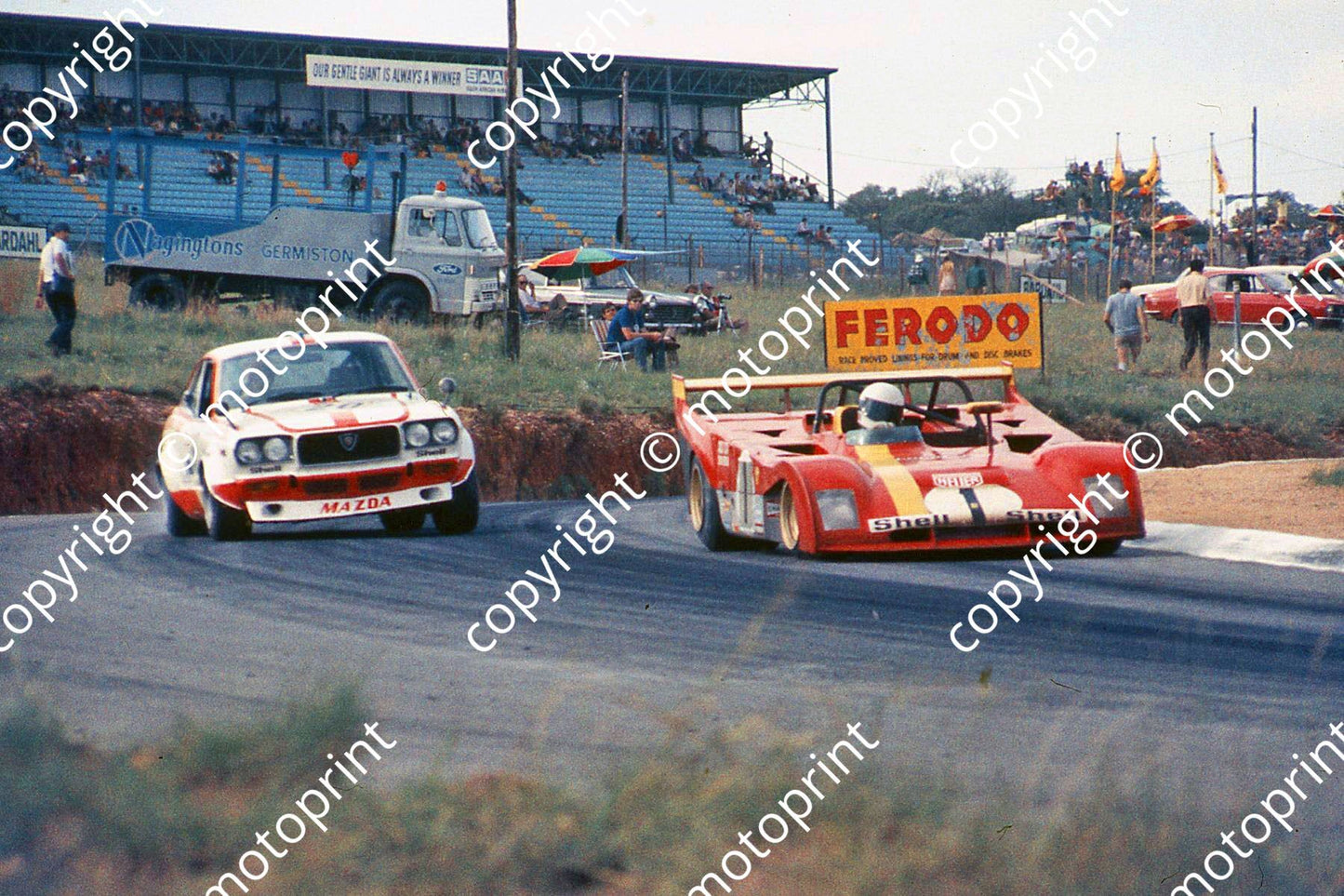SL Mazda S102A Burford Giavannoni, Ferrari 312 Redman Ickx Esses