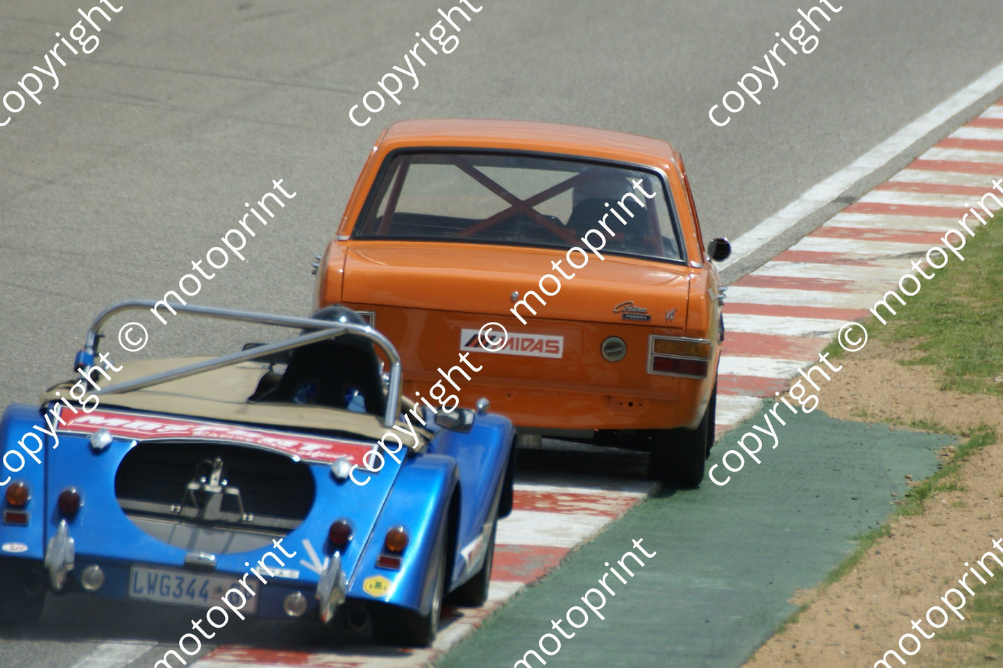 SL Poulter Capri 53 Allan Morgan 104 DSC03510 race cropped