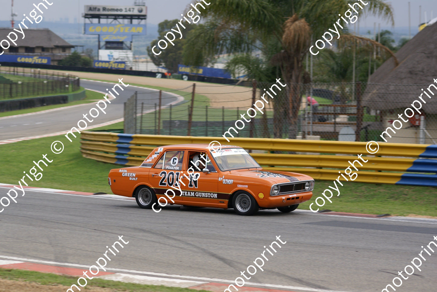 SL Poulter Cortina 53 DSC03361 practice 210n