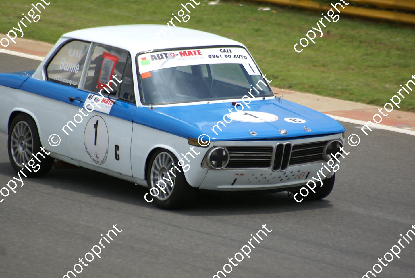 SL Sanne BMW 2002 DSC03275 docs in place