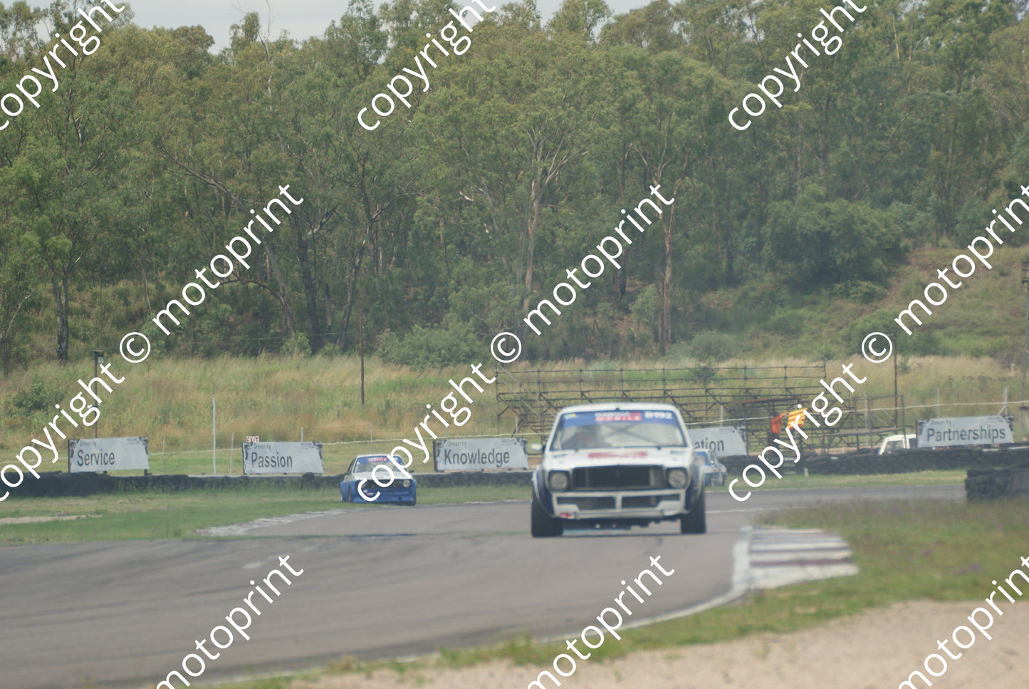 SL Fiat blow up Escort off practice DSC00326