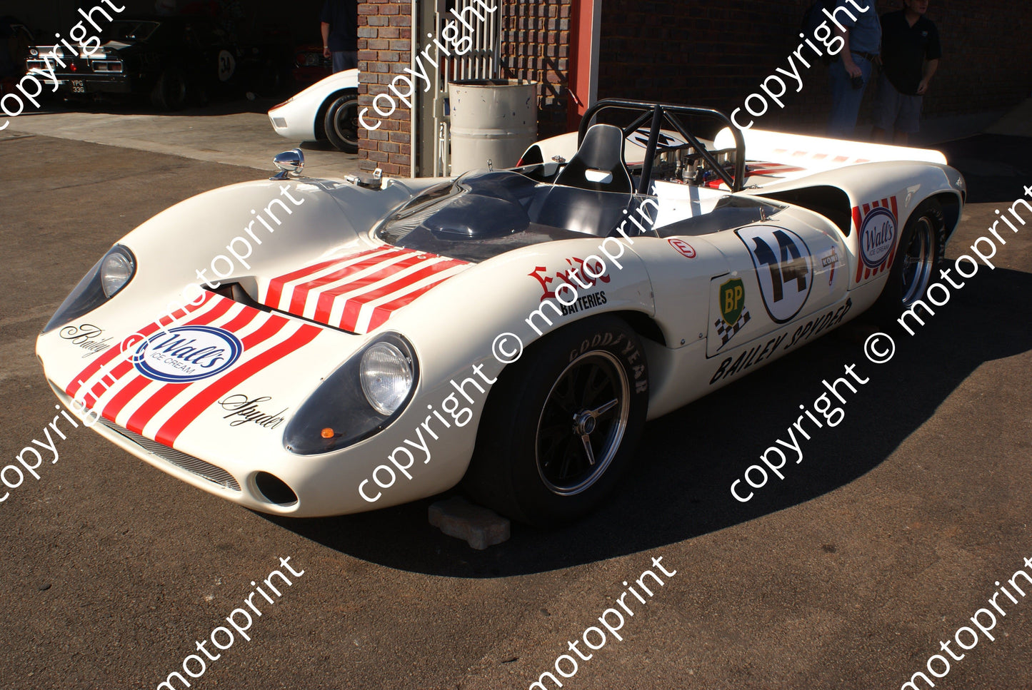 SP 14 Lola Serrurier replica 15)