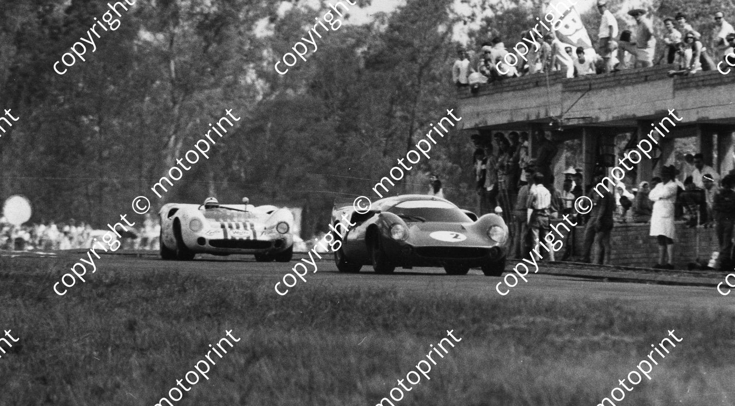 SP 1967 (thanks Roger Pearce) Natal 3hr P Hawkins Lola T70 2nd_ Serrurier Pretorius Lola T70 winners (99)