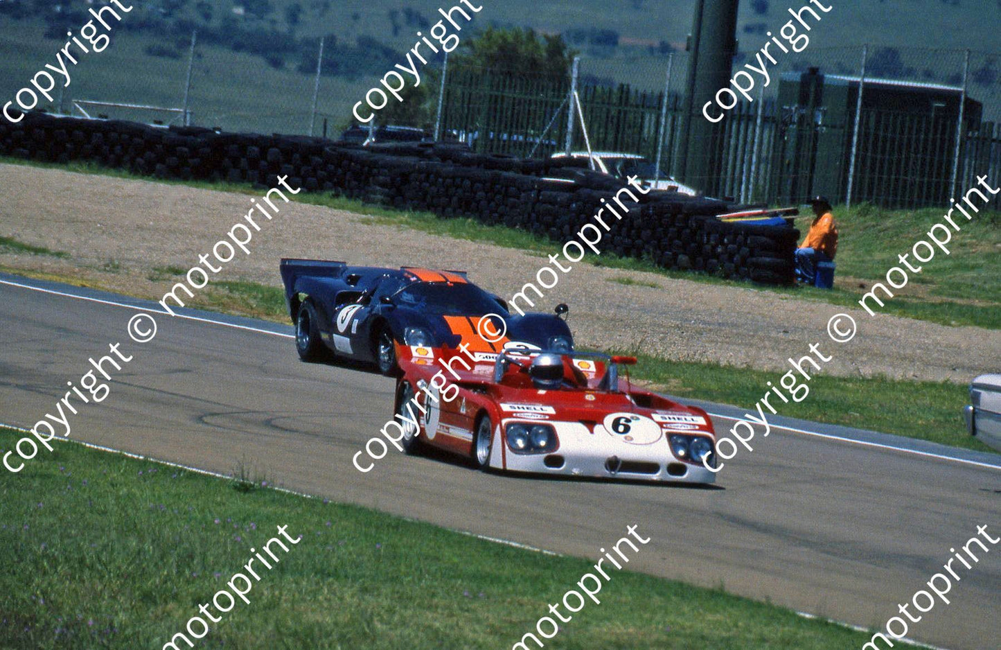 SP Alfa 333TT3 Bell, Lola T70 Hulme