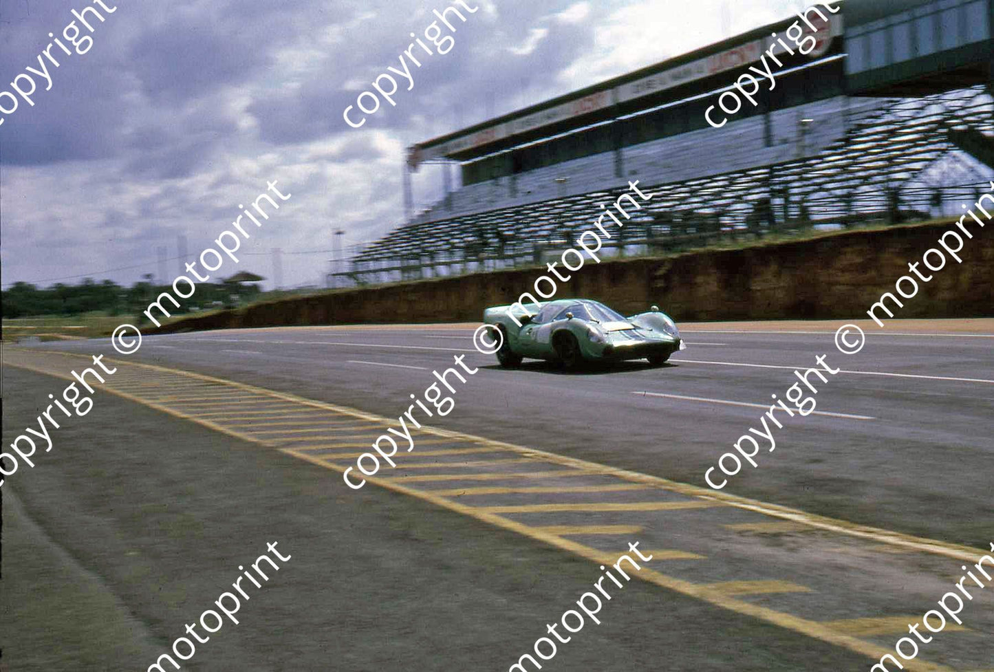 SP D_Udy Lola Chev T70B