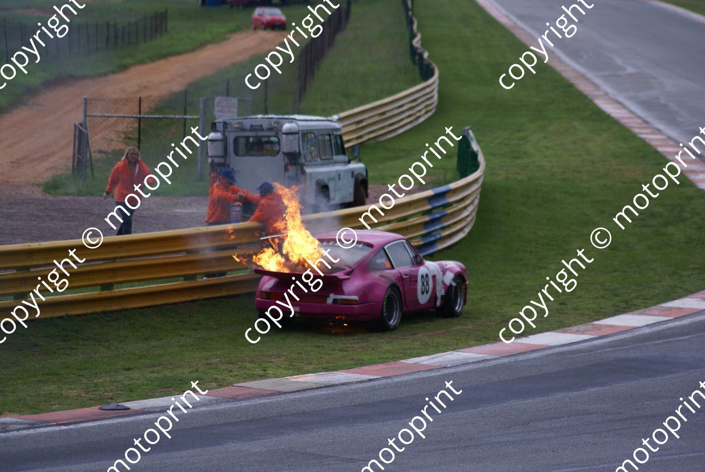 SP Greve Porsche RSR 88 DSC03811 fire race