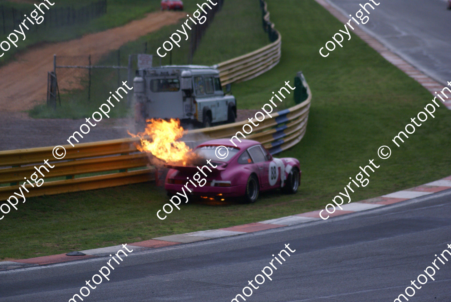 SP Greve Porsche RSR 88 DSC03813 fire race
