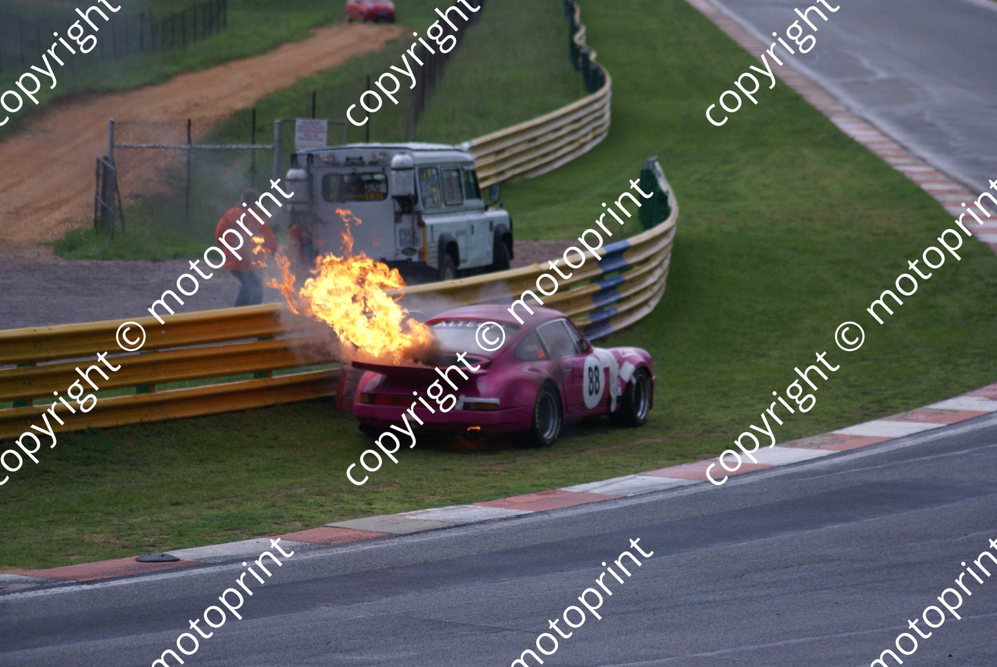 SP Greve Porsche RSR 88 DSC03814 fire race