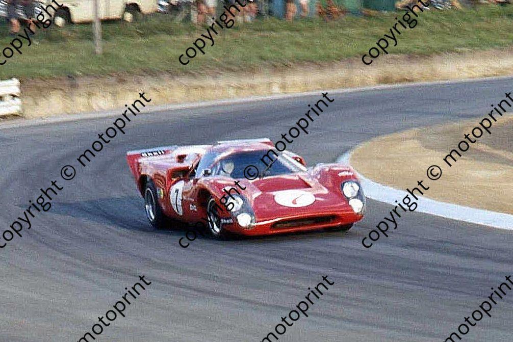 SP Lola T70 Barie Smith, Pretorius cropped