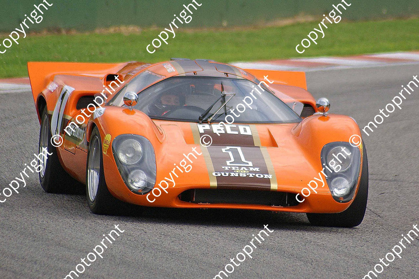 SP Lola T70 replica at 2008 Kyalami 9 hr 50th annnive race DSC03395 cropped