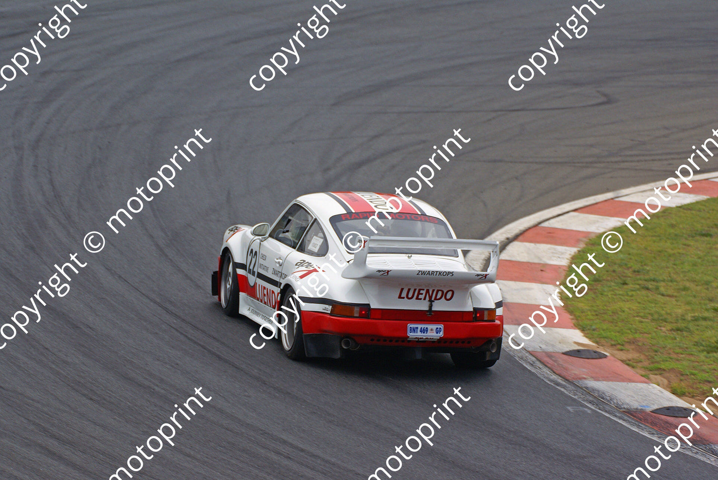 SP Porsche 911RSR Andre Pretorius check