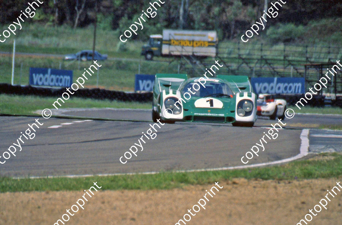 SP Porsche 917 Piper braking hairpin