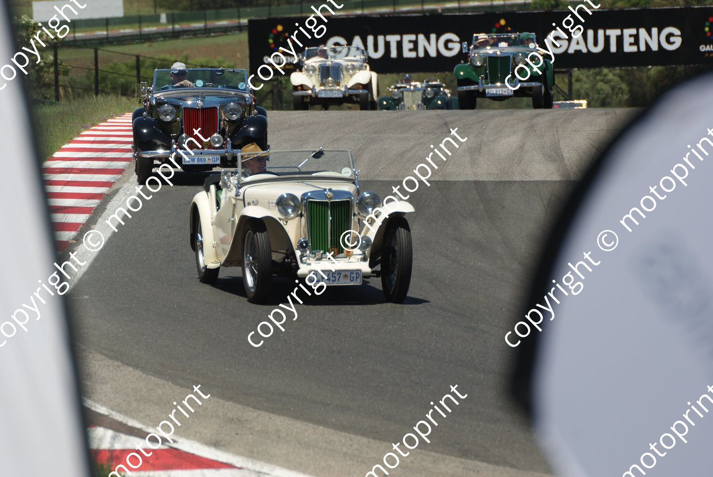 SP MG parade Execuline 9hr retro (7)