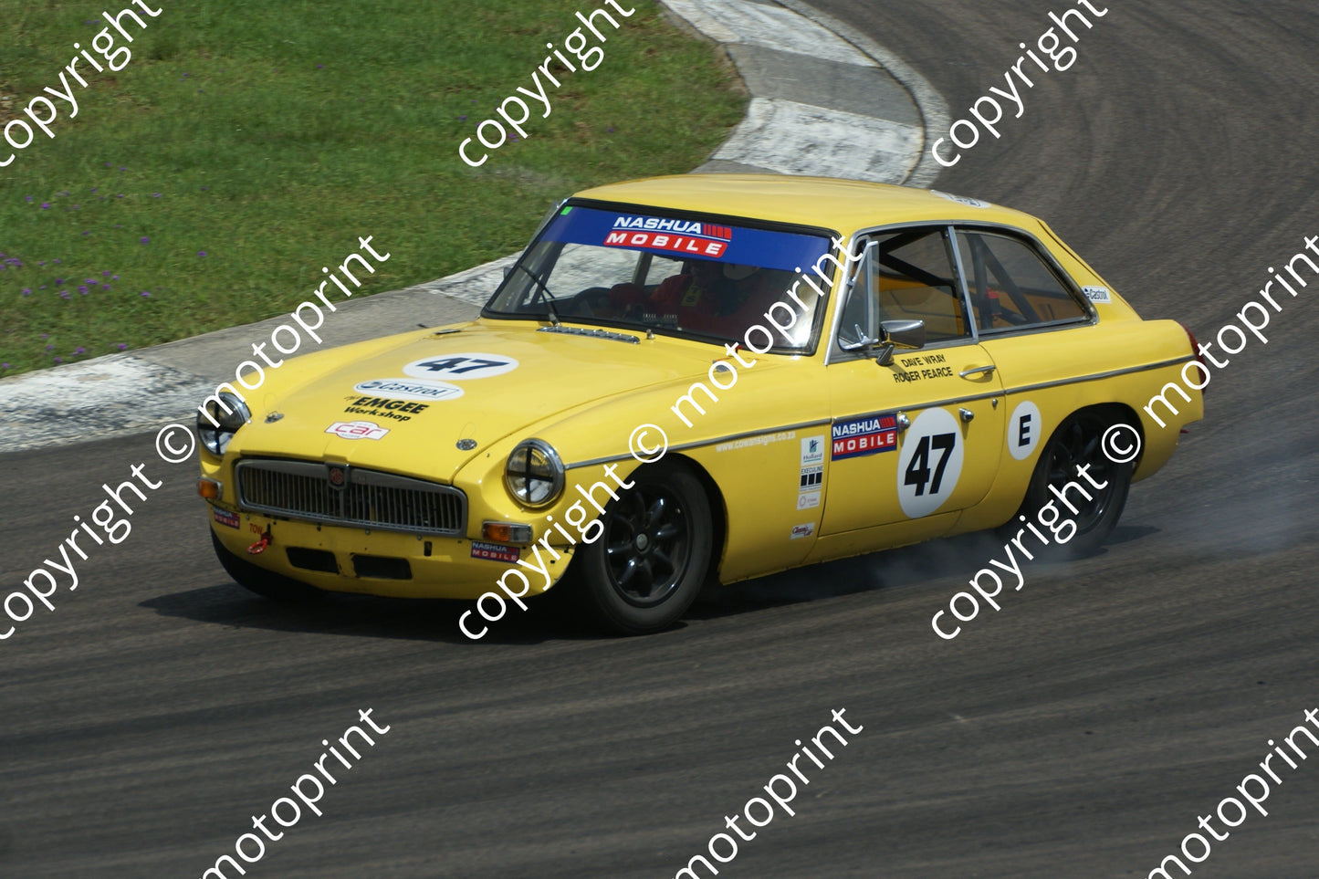 SP Pearce MGB GT smoke 31-1 DSC06179