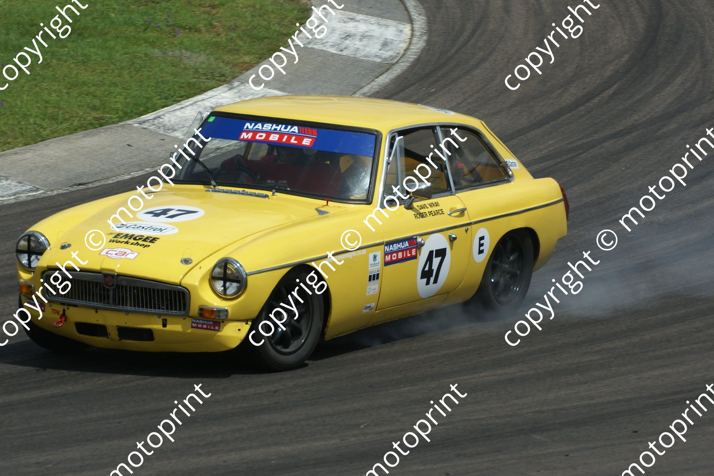 SP Pearce MGB GT smoke 31-1 DSC06200