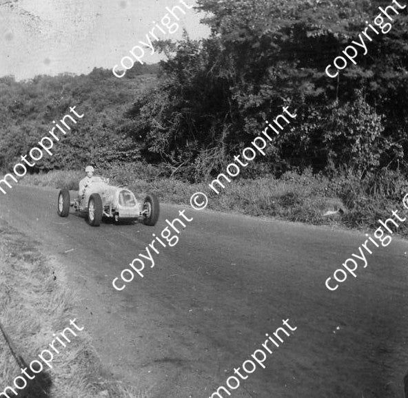 SS 1960 Oct Burman Drive hillclimb C Trundell Austin Riley 048