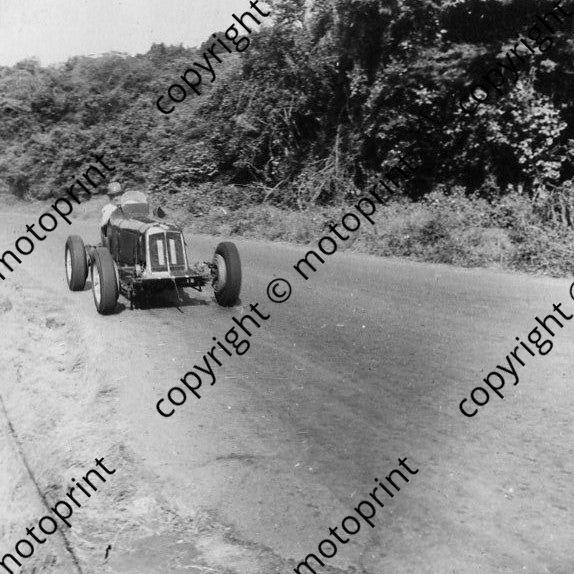 SS 1960 Oct Burman Drive hillclimb G Henderson ERA 047