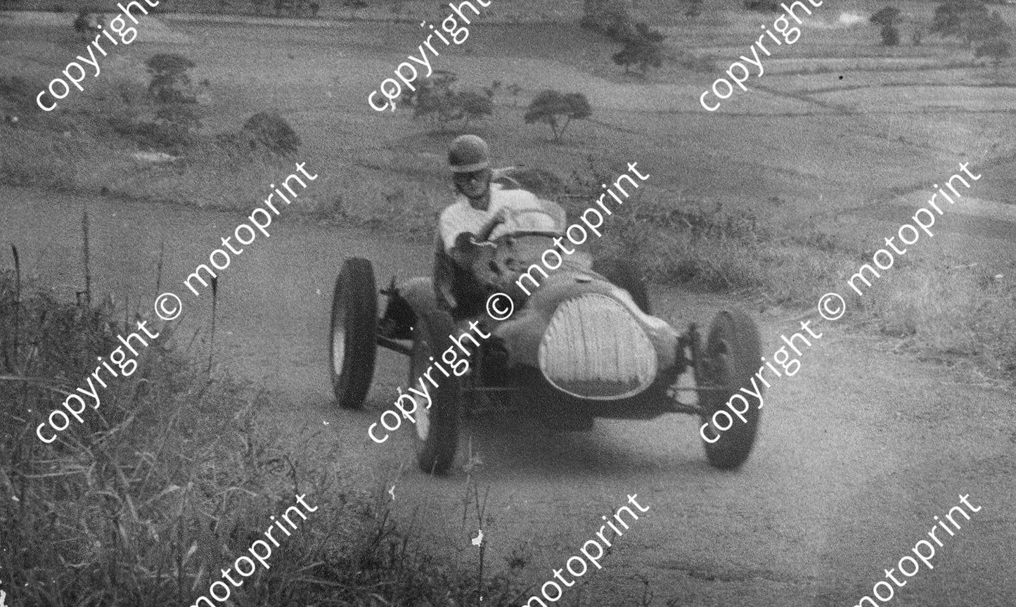 SS 1960 Scott Road hillclimb Ian Young Mitchmobile 020 - Copy