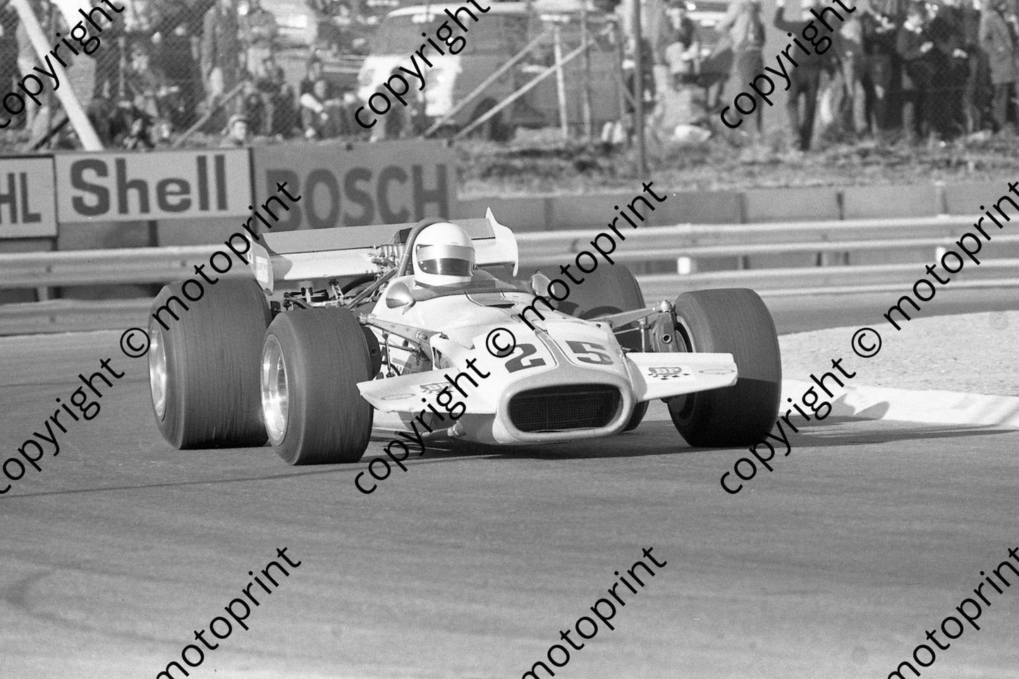 SS 25 J Domingo Lola T142 Chev (permission Malcolm Sampson Motorsport Photography) 1972 Kya (3)