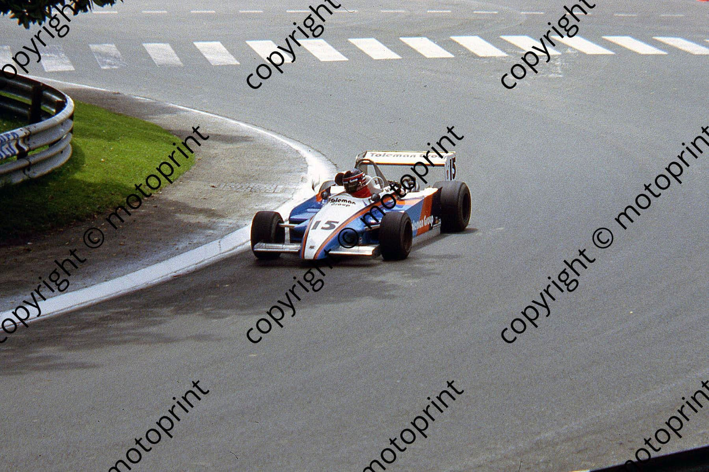 SS Dougall Ralt RT2 at Station corner practice
