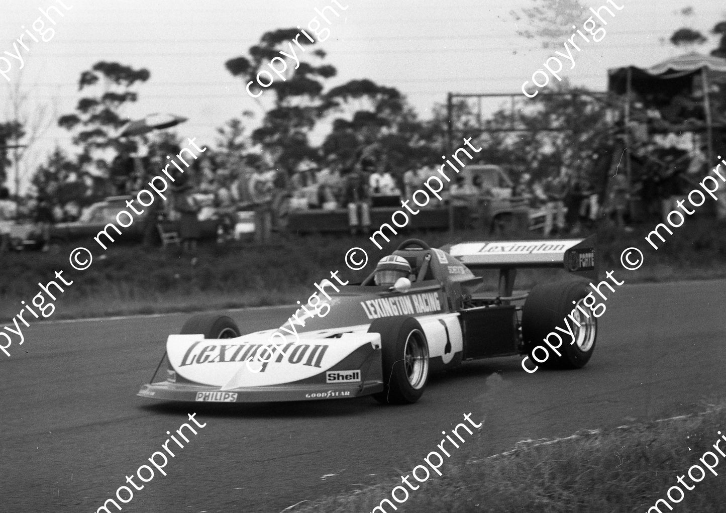 SS Hesketh (permission Malcolm Sampson Motorsport Photography) 1977 Hesketh 15 Jan I Scheckter March (5)