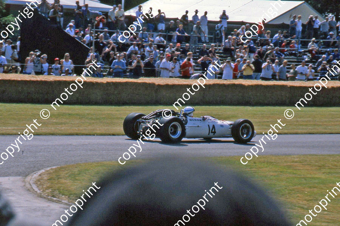 SS Honda RA300 Surtees 2