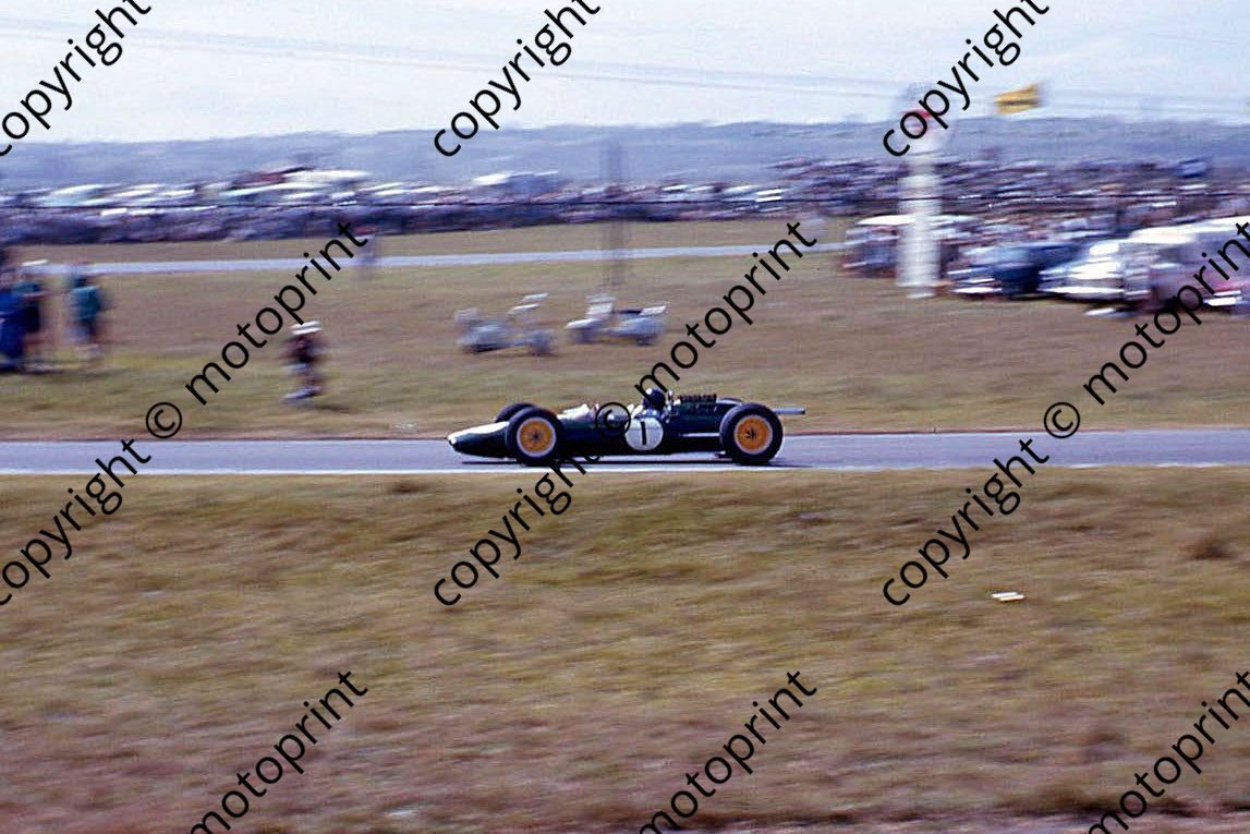 SS Jim Clark Lotus 25 cropped